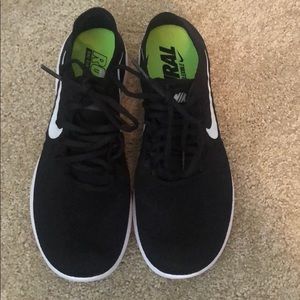 Women’s Nike Free Running Shoes - Never worn.